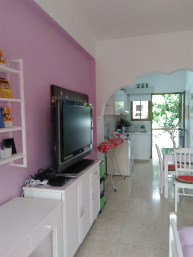 Yiota'S Cute Studio Paphos Extérieur photo